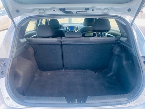 Used 2017 Hyundai Elantra GT image 10