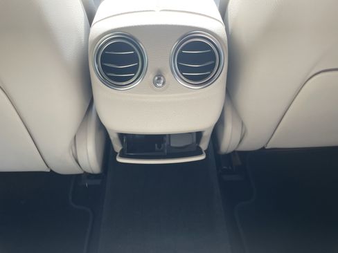 Used 2023 Mercedes-Benz E 350 Sedan image 40