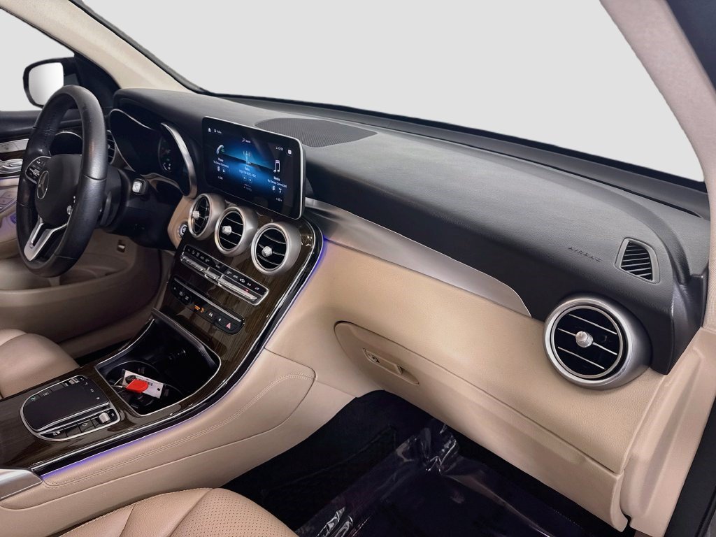 Used 2020 Mercedes-Benz GLC 300 image 28