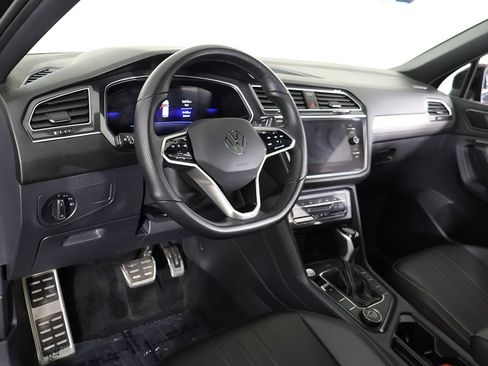 Certified 2024 Volkswagen Tiguan SE R-Line AWD/4WD image 29