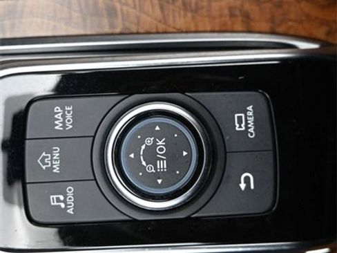 Used 2024 Nissan Armada SL image 20