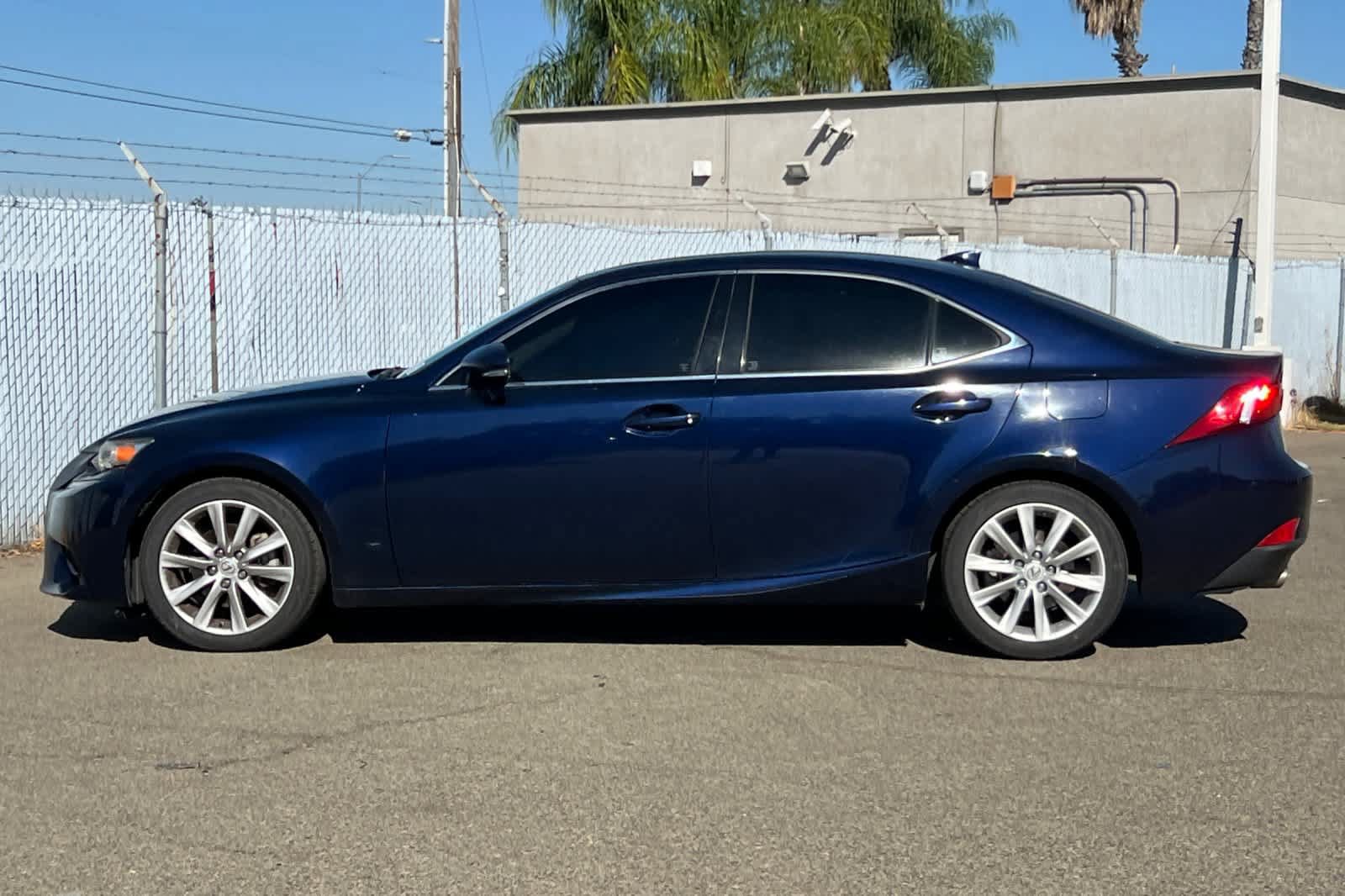Used 2014 Lexus IS 250 RWD image 2