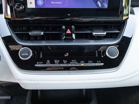 Certified 2025 Toyota Corolla SE image 24