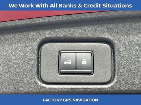 Certified 2024 Nissan Pathfinder SL image 26