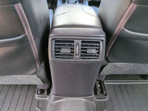 Used 2021 Nissan Rogue Sport SL FWD image 13