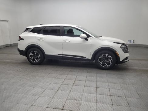 Used 2023 Kia Sportage LX FWD image 11