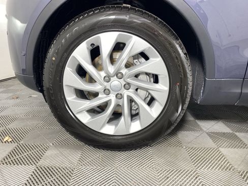 Used 2025 Land Rover Discovery S AWD/4WD image 25