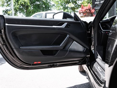 Used 2022 Porsche 911 AWD/4WD image 15