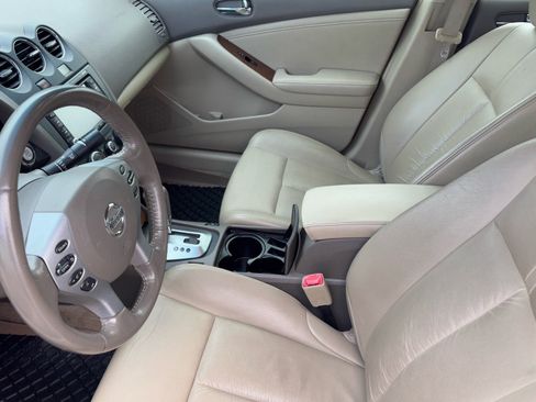 Used 2008 Nissan Altima 3.5 SE w/ Technology Pkg image 19
