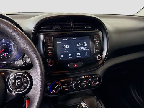Used 2020 Kia Soul LX image 18