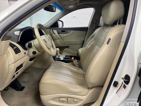 Used 2014 INFINITI QX70 2WD w/ Premium Package image 12