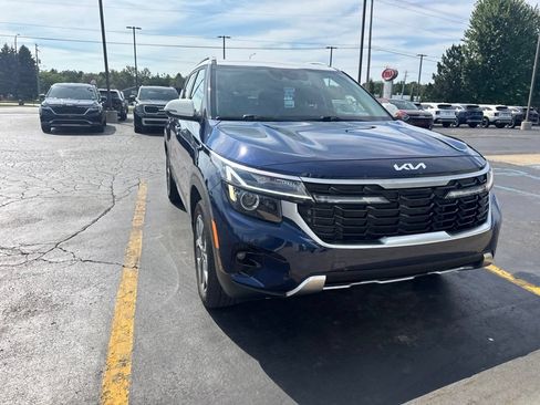 Used 2024 Kia Seltos S AWD/4WD image 8