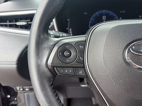 Used 2023 Toyota Corolla Cross XLE FWD image 21