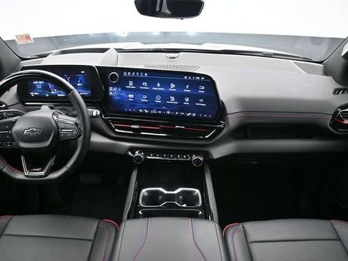 Certified 2025 Chevrolet Silverado EV RST AWD/4WD image 12