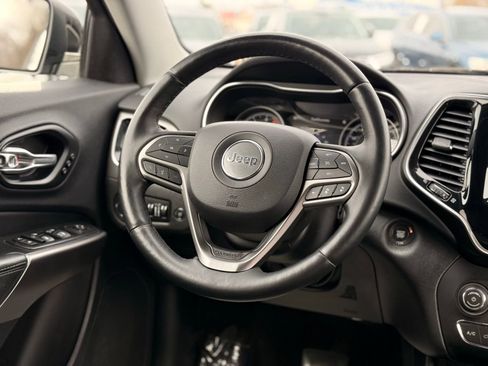 Used 2019 Jeep Cherokee Limited w/ Technology Group image 39