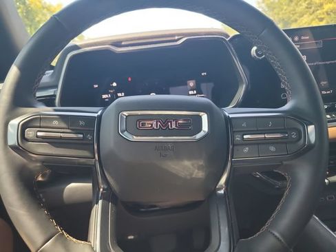 Used 2026 GMC Canyon AT4 w/ Technology Plus Package AWD/4WD image 13