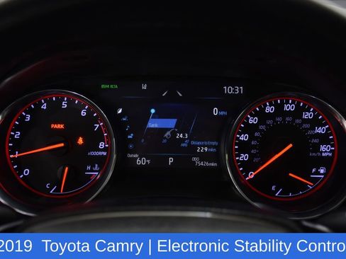 Used 2019 Toyota Camry XSE image 11