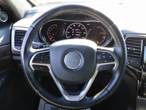 Used 2022 Jeep Grand Cherokee Laredo X image 23