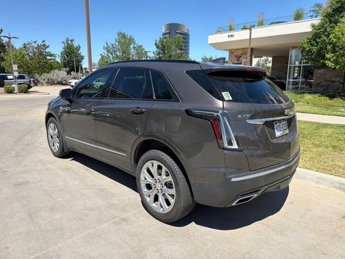 Used 2020 Cadillac XT5 Sportv w/ Platinum Package AWD/4WD image 2