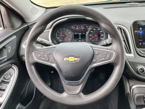 Used 2022 Chevrolet Malibu LT FWD image 29