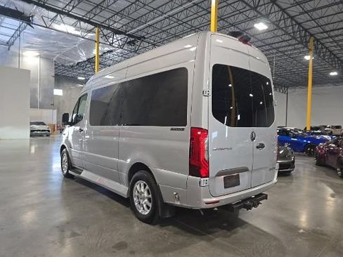 Used 2022 Mercedes-Benz Sprinter 2500 image 3