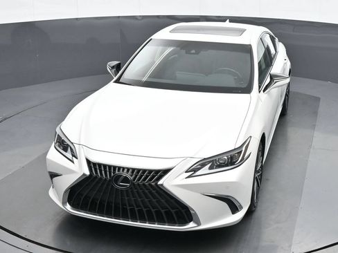 Used 2023 Lexus ES 350 w/ Premium Package FWD image 16