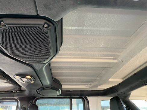 Used 2019 Jeep Wrangler Unlimited Rubicon image 17