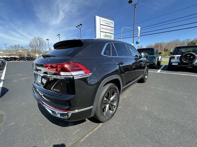 Used 2022 Volkswagen Atlas Cross Sport SEL R-Line AWD/4WD image 3