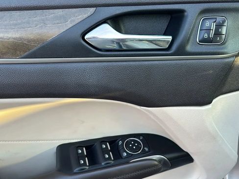 Used 2017 Lincoln MKC Reserve image 15