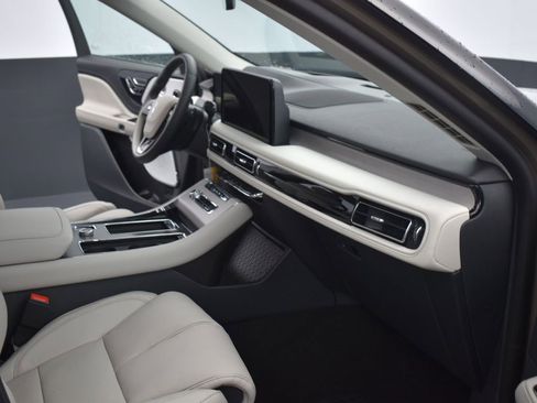 New 2025 Lincoln Aviator Reserve w/ Equipment Group 201A image 16