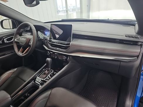 Used 2026 Jeep Compass Trailhawk AWD/4WD image 25