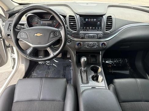 Used 2019 Chevrolet Impala LT FWD image 16