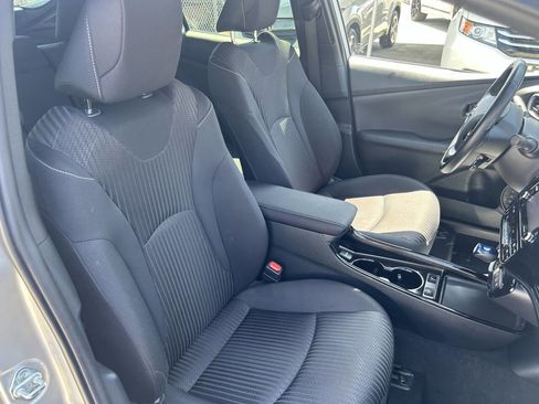 Used 2022 Toyota Prius Prime LE image 11