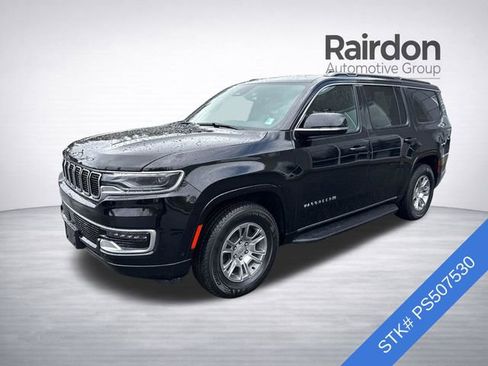 Used 2023 Jeep Wagoneer 4WD image 3