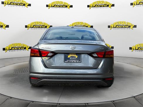 Used 2023 Nissan Altima 2.5 SV image 4