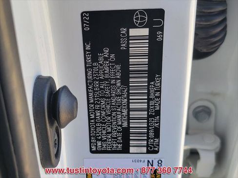 Certified 2022 Toyota C-HR Limited image 16