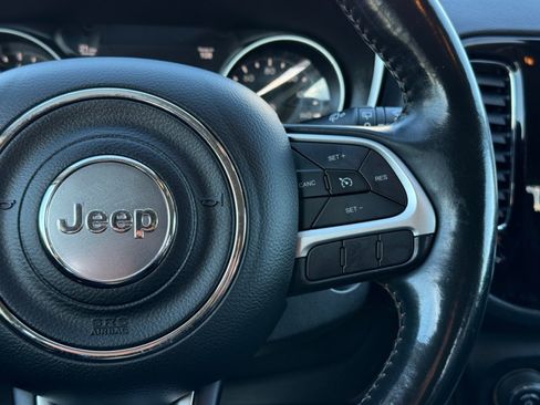 Used 2019 Jeep Compass Limited FWD image 18