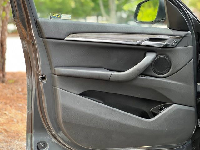 Used 2016 BMW X1 xDrive28i AWD/4WD image 10