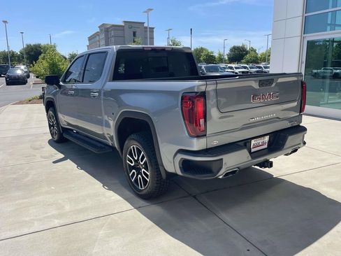 Used 2024 GMC Sierra 1500 AT4 w/ Technology Package AWD/4WD image 8