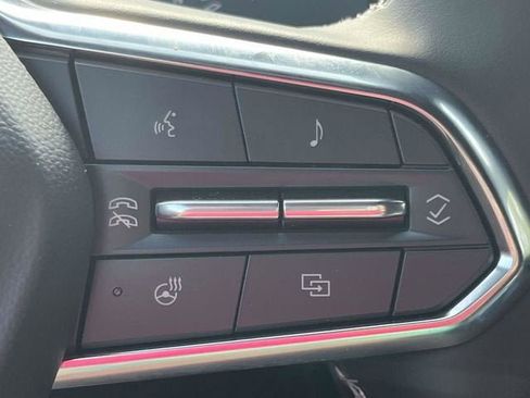 New 2025 Chevrolet Equinox EV LT image 31