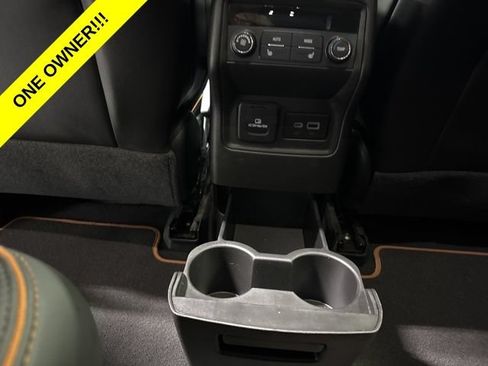 Used 2023 GMC Acadia AT4 w/ Technology Package AWD/4WD image 28