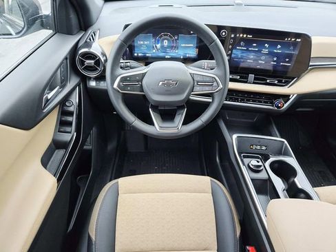 New 2026 Chevrolet Equinox ACTIV image 7