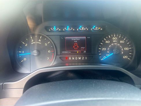 Used 2016 Ford F150 XL w/ Equipment Group 101A Mid RWD image 22