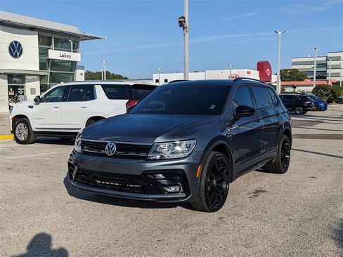 Certified 2021 Volkswagen Tiguan SE R-Line image 4