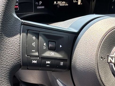 Used 2025 Nissan Kicks SV FWD image 26