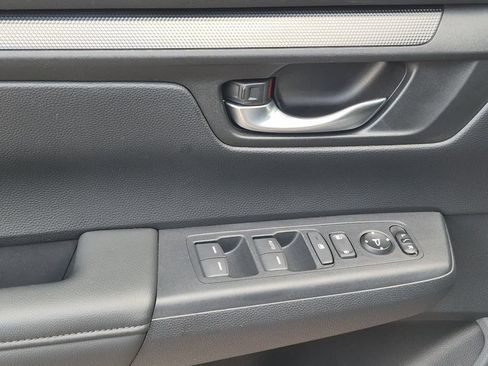 Used 2024 Honda CR-V LX image 7