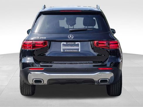 Certified 2025 Mercedes-Benz GLB 250 image 6