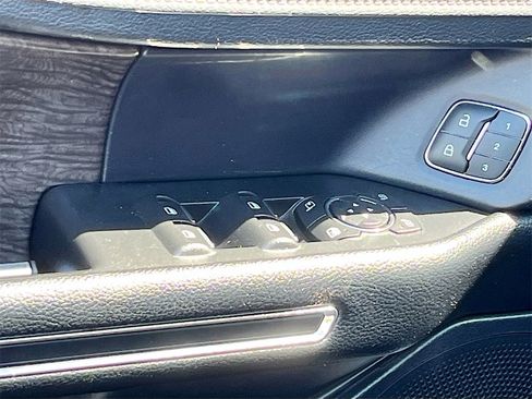 Used 2021 Ford Expedition Limited image 18