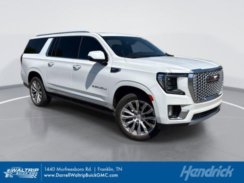 Used 2022 GMC Yukon XL Denali image 1