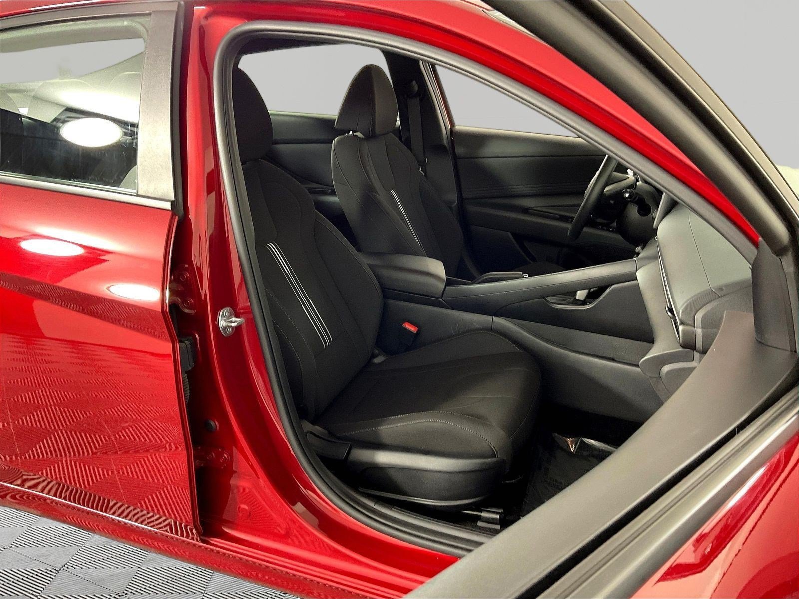 Used 2026 Hyundai Elantra Sport FWD image 27
